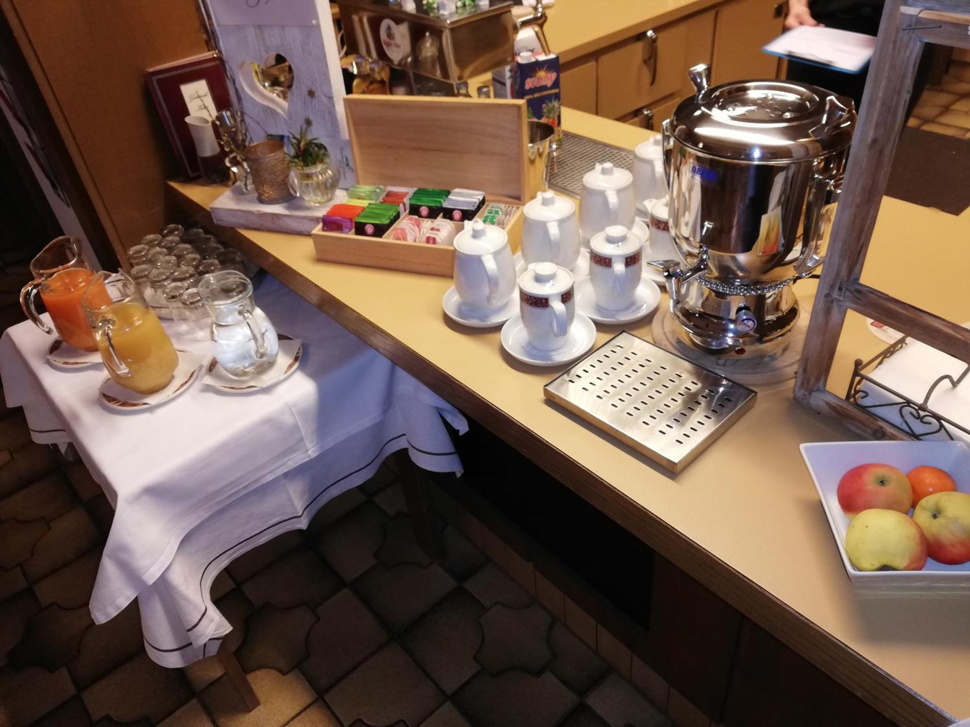 Hotel Oxa Хитизау Екстериор снимка